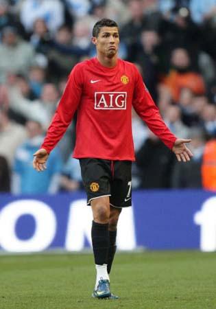 天津地铁里的女排主题展，几条留言被津门虎球迷加了字（天津地铁女排主题展多条留言遭津门虎球迷“加字”）