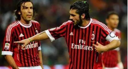 马丁内斯谈C罗肘击被罚下：那不是暴力行为，而是对挑衅的反应