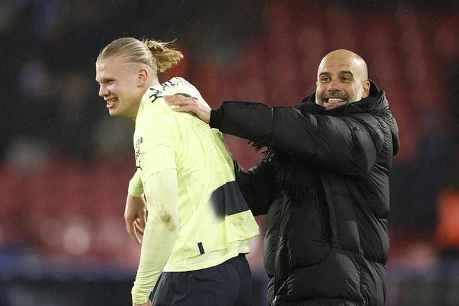 骄傲容易滋生狭隘，亚冠是为国出战，所以这个时候还...（傲气易致狭隘，亚冠承载国家荣誉，此时更应...）