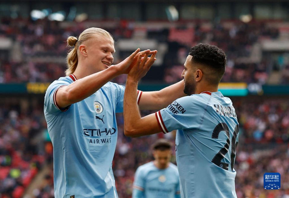 慕尼黑1860主席曾抱怨海纳未认出自己，拜仁球迷拉横幅回怼（慕尼黑1860主席称海纳未认出自己，拜仁球迷举横幅回击）