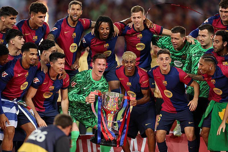 罗马诺&莫雷托：米兰接近签下20岁哥伦比亚后卫阿里萨拉（罗马诺与莫雷托：米兰即将敲定20岁哥伦比亚后卫阿里萨拉加盟）