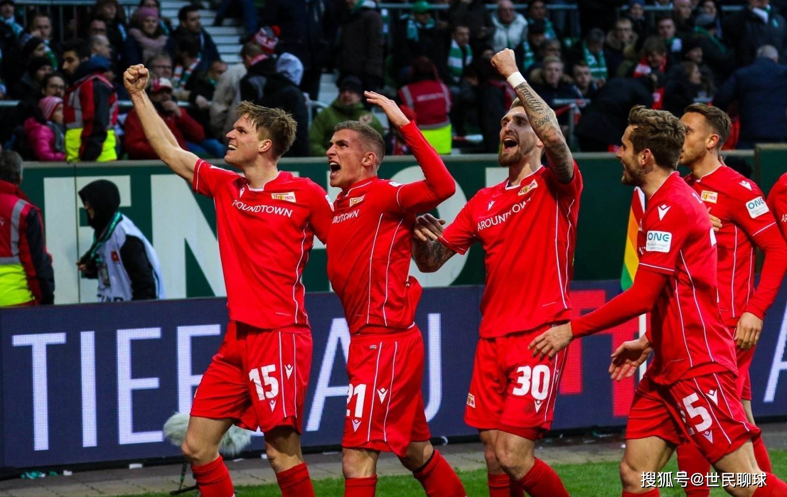 里程碑！巴萨收获队史西甲第1800场胜利（巴萨达成队史西甲1800胜里程碑）