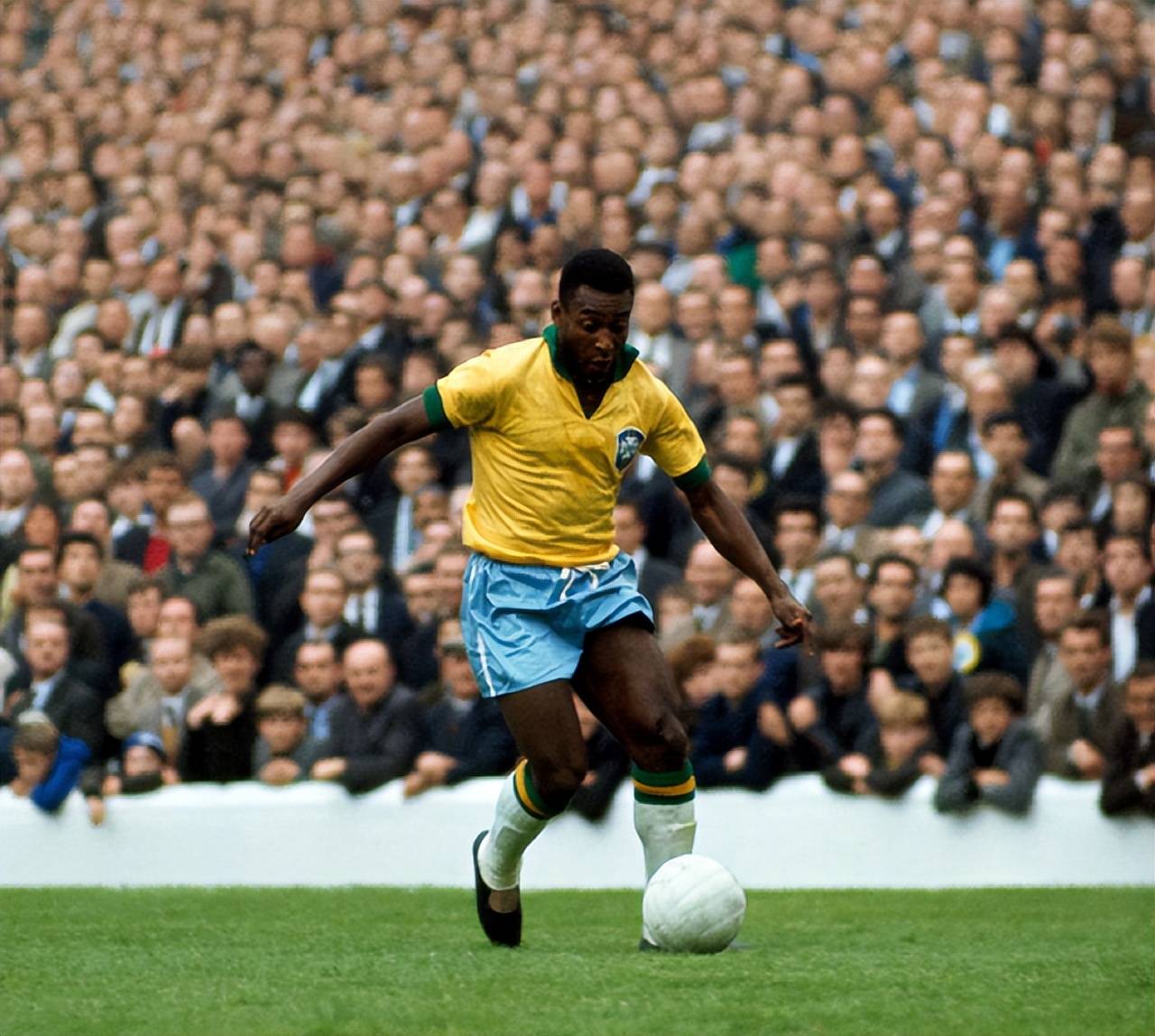 马雷斯卡：埃斯特旺像个旧时代的孩子，他不沉迷于手机和社媒（马雷斯卡：埃斯特旺有老派气质，不迷恋手机和社媒）