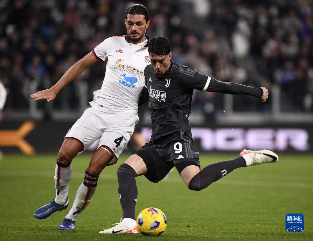 斯洛特：欧冠排除萨拉赫是俱乐部决定，没有理由不希望他留下（斯洛特：萨拉赫无缘欧冠为俱乐部决定，我当然希望他留下）