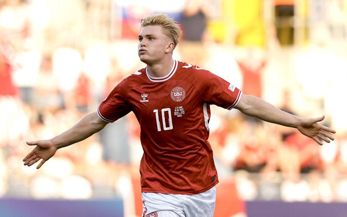 卡尔是否该去踢世界杯？里贝里：足球中没有“太早”这一说法（里贝里谈卡尔征战世界杯：足球没有'太早'一说）