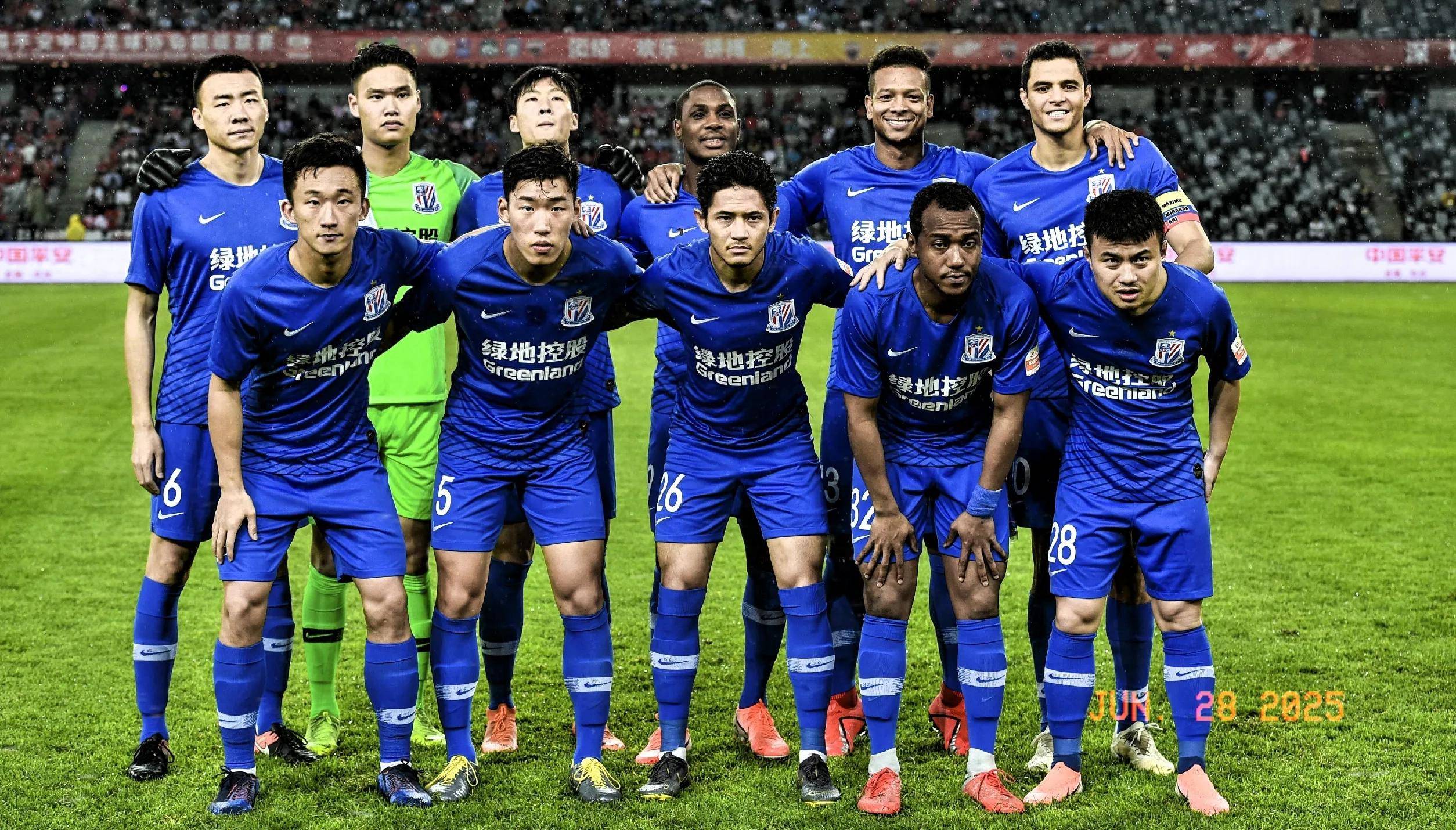 都灵主帅：战平尤文后，主席卡伊罗来更衣室祝贺了球员（都灵主帅：与尤文战平后，主席卡伊罗亲临更衣室向球员道贺）