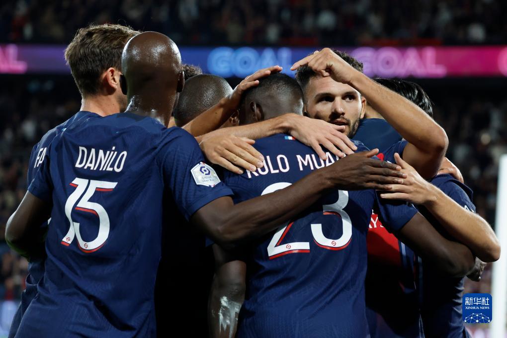 钟义浩：离冠军奖杯就那么近，现在还是难以平复自己的心情（钟义浩：冠军近在咫尺，如今仍难以平复心绪）