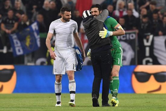 曼奇尼：我喜欢冲入对方禁区参与进攻；希望弗格森找到转折点（曼奇尼：偏爱杀入禁区参与进攻，盼弗格森迎来转机）