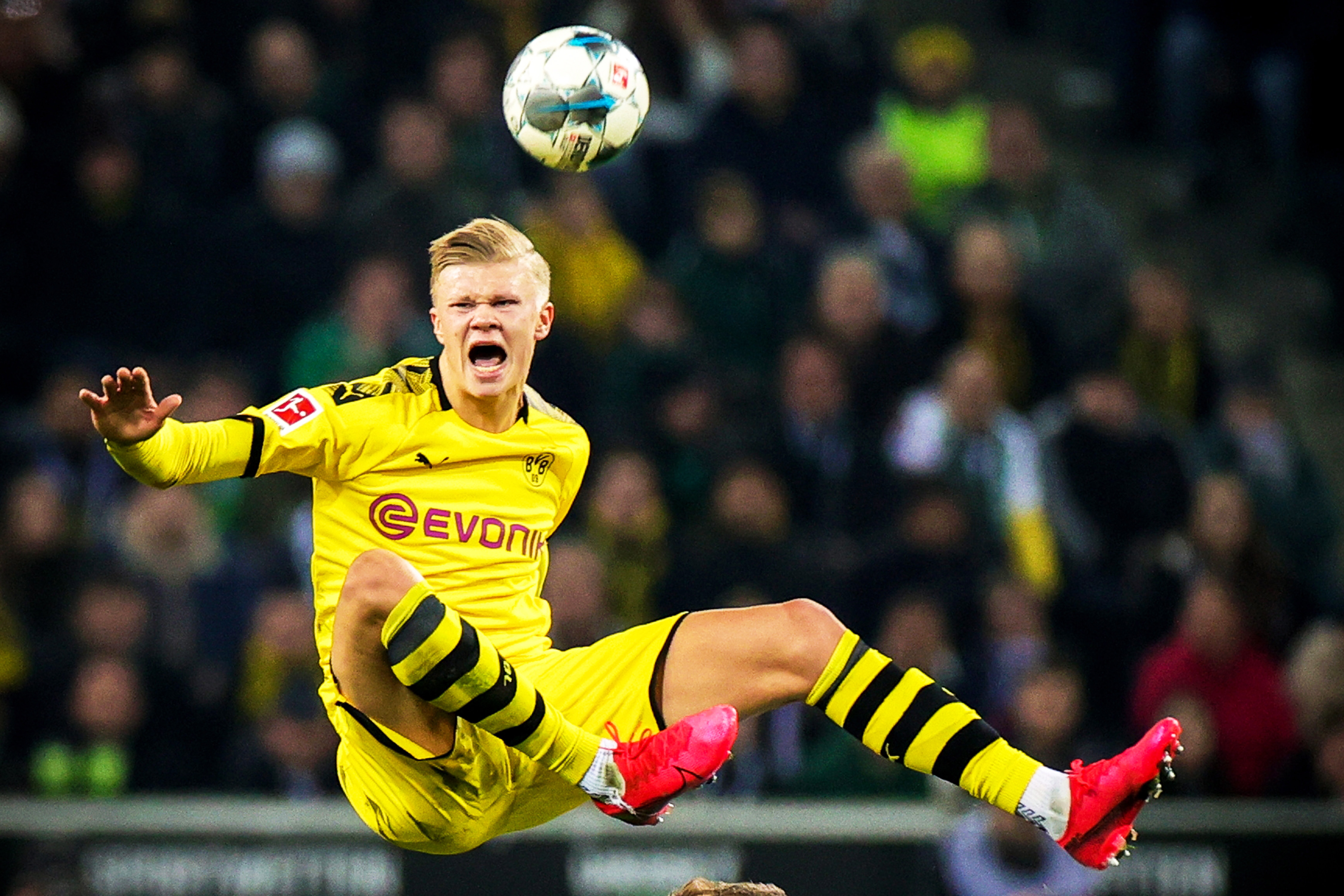 传奇！老将阿斯帕斯西甲400场里程碑之夜送助攻斩皇马（里程碑之夜！阿斯帕斯西甲第400场送助攻，助队击败皇马）