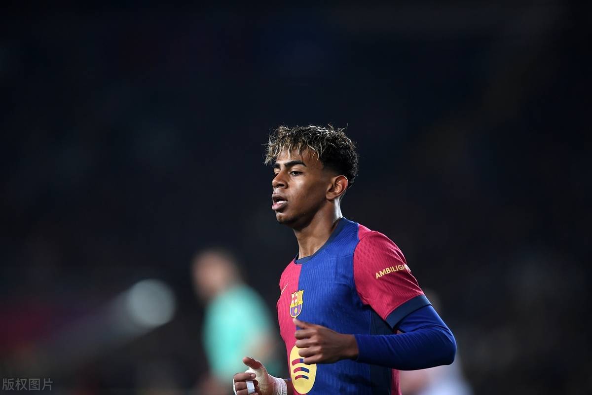 身份认同！14年1月以来，巴萨首次在诺坎普首发9名西班牙球员（本土归来！巴萨自2014年1月以来首次在诺坎普派出9名西班牙籍首发）