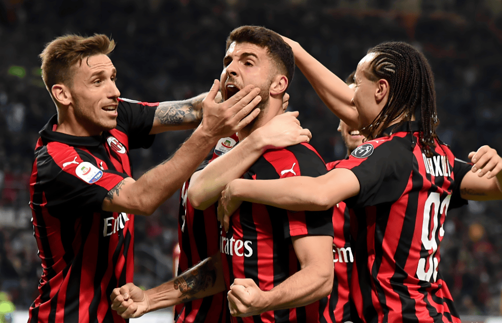 德天空：目前谢什科和曼联的转会进展远高于西蒙斯与切尔西（德天空：曼联与谢什科的转会进展领跑，西蒙斯与切尔西明显落后）