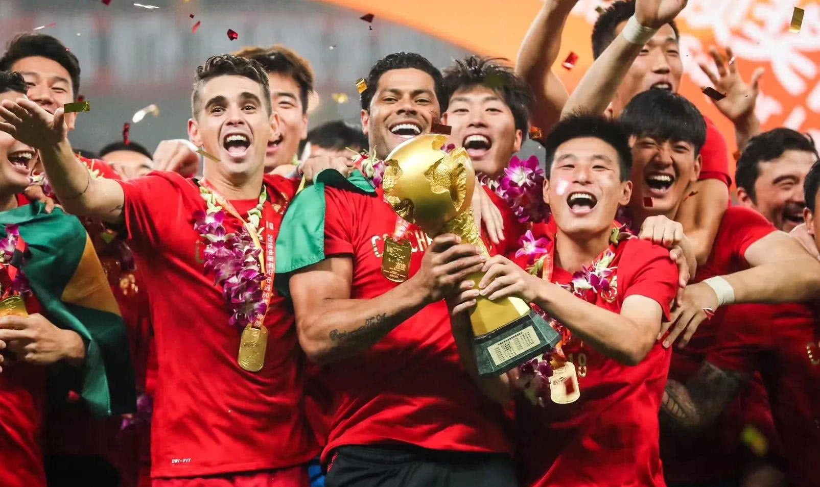 记者：内马尔已正常参加训练，能够参加周六桑托斯的保级战（记者称内马尔已恢复正常训练，周六可出战桑托斯保级大战）