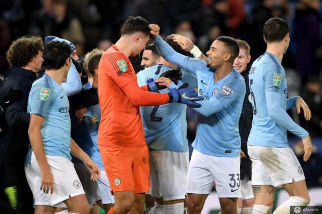 赵佳楠：我们拥有全世界最好的球迷，非常感谢大连球迷的支持（赵佳楠：我们的球迷是世界顶级，感谢大连球迷的一路支持）