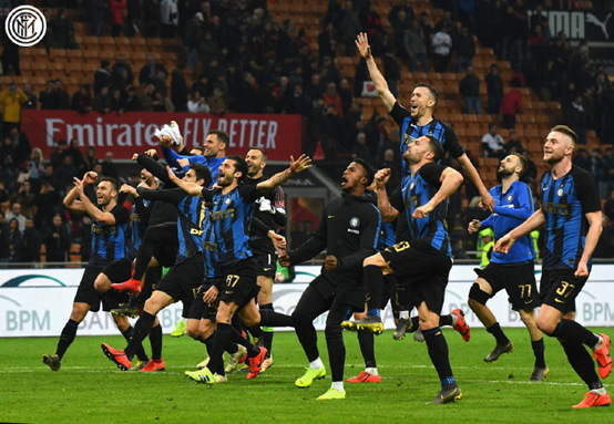 世界杯分组阿根廷好签 梅西超越克洛泽成历史射手王稳了 仅差3球（阿根廷世界杯签运上佳 梅西仅差3球有望超越克洛泽登顶历史射手王）