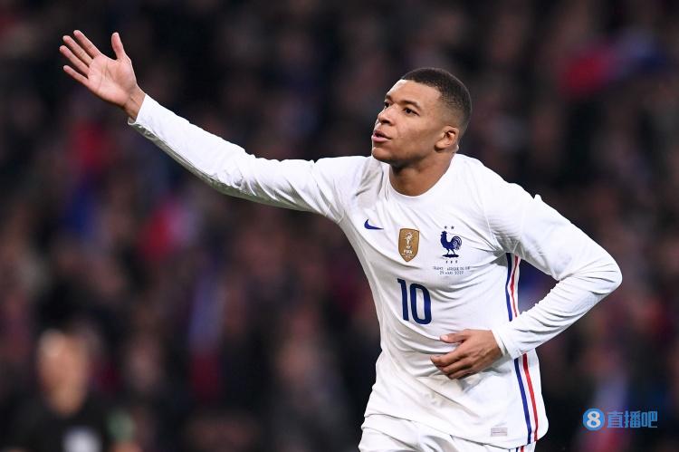 欧联2-1，54岁埃梅里率队2连胜，26岁荷兰悍将梅开二度（欧联2-1！54岁埃梅里率队豪取两连胜，26岁荷兰悍将独中两元）