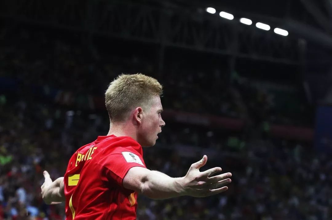 官方：邓弗里斯退出本期国家队集训，将直接返回俱乐部（官方宣布：邓弗里斯缺席本期国家队集训，随即返回俱乐部）