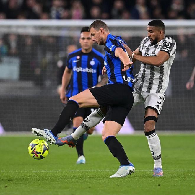 里程碑，科克成西甲历史第12位收获300胜的球员